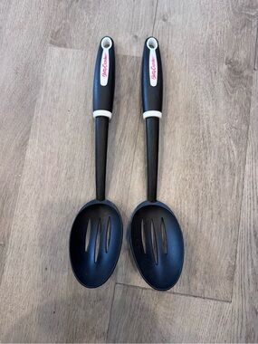 Betty Crocker Slotted Spoons Set of 2 Serving Utensils Black Plastic Handles USA